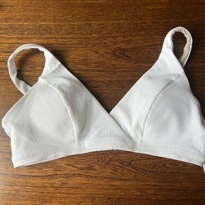 Lululemon clear waters bikini top/bottom. Never worn.